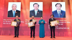 Chủ tịch Quốc hội Nguyễn Thị Kim Ngân tham dự Lễ trao Huân chương Lao động cho lãnh đạo Quốc hội