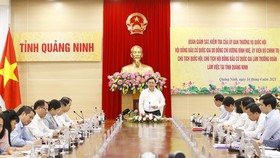Chủ tịch Quốc hội Vương Đình Huệ chủ trì cuộc làm việc với Ban Thường vụ Tỉnh ủy và Ủy ban bầu cử tỉnh Quảng Ninh. Ảnh: TTXVN