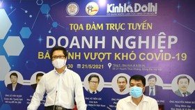 Chủ tịch Phòng Thương mại và Công nghiệp Việt Nam (VCCI) Vũ Tiến Lộc  phát biểu tại tọa đàm 