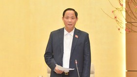 Phó chủ tịch Quốc hội Trần Quang Phương phát biểu trong phiên họp của Ủy ban Thường vụ Quốc hội