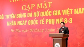 Chủ tịch Quốc hội Vương Đình Huệ phát biểu tại cuộc gặp mặt