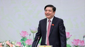 Tổng Thư ký Quốc hội Bùi Văn Cường trả lời phóng viên về công tác nhân sự tại kỳ họp Quốc hội. Ảnh: VIẾT CHUNG