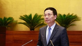 Bộ trưởng Bộ TT-TT Nguyễn Mạnh Hùng 