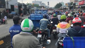 Ùn ứ giao thông tại chốt kiểm soát trên đường Lê Đức Thọ, quận Gò Vấp