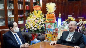 Phó Chủ tịch Thường trực Quốc hội Trần Thanh Mẫn thăm, chúc mừng các cơ sở tôn giáo nhân lễ Giáng sinh năm 2021