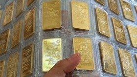 Giá vàng thế giới giảm mạnh, vàng SJC giảm 550.000 đồng/lượng 
