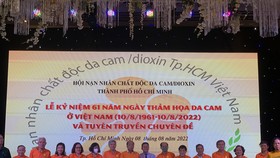 Kỷ niệm 61 năm Ngày thảm họa da cam ở Việt Nam. Ảnh: CHÍ THẠCH 