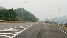 Đường kết nối với cao tốc Nội Bài- Lào Cai vừa hoàn thành qua nút giao IC11