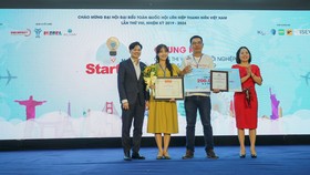 Trao giải thưởng cho ý tưởng đoạt giải nhất cuộc thi Ý tưởng khởi nghiệp sáng tạo Startup- Hunt 2019