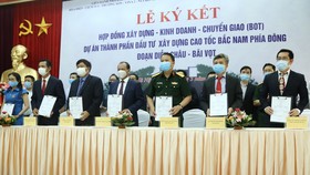 Lễ ký hợp đồng BOT xây dựng đoạn cao tốc Diễn Châu - Bãi Vọt