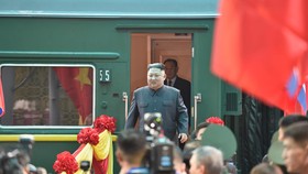 Ông Kim Jong-un đã đến ga Đồng Đăng. Ảnh: REUTERS TV