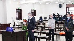 Cựu Bộ trưởng Vũ Huy Hoàng vắng mặt phiên phúc thẩm để điều trị bệnh