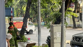 Công an điều tra án mạng 2 người trên phố Hàng Bài