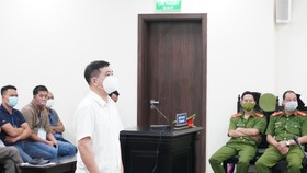Cựu Đại tá Phùng Anh Lê phản bác cáo trạng, đề nghị tòa trả tự do