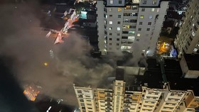 Nhiều người được cứu trong vụ cháy chung cư cao tầng ở Hà Nội