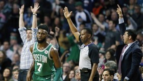 Jaylen Brown chơi cực hay, giúp Celtics đánh bại Warriors