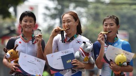 Na Ah-Reum (giữa) xứng danh Nữ hoàng trong môn xe đạp ở Asiad 2018
