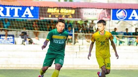 Vua phủi Capdevilar sẽ sát cánh cùng Hùng "con" trong màu áo của Văn Minh ở HPL-S6