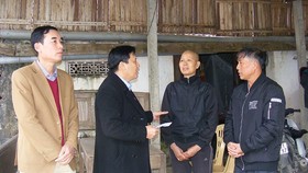 Báo SGGP trao quà Tết cho đồng bào nghèo tại Nghệ An