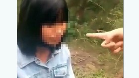 Nhóm nữ sinh đánh bạn "mỗi đứa tát một cái", quay clip tung lên mạng