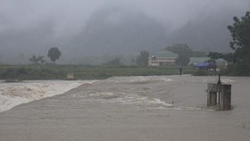 Nghệ An: Mưa lớn gây chia cắt, ngập lụt cục bộ