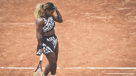 Serena đã hết thời, nhưng còn rất sân si