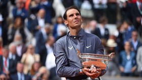 Rafael Nadal đăng quang Roland Garros lần thứ 12