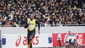 Usain Bolt khai trương đường chạy ở SVĐ Quốc gia mới
