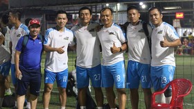 QBV futsal Việt Nam Trần Văn Vũ và Vua phủi Capdevilar (thứ 2 và thứ 3 từ trái sang)