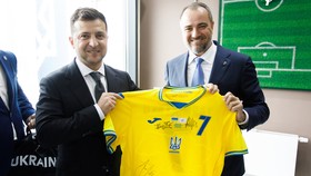 Tổng thống Zelensky và Chủ tịch LĐBĐ Ukraine