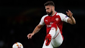 Arsenal của Olivier Giroud xem như bỏ túi suất vào vòng sau. Ảnh: Getty Images. 