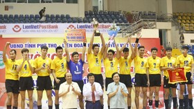 Đội Sanest Khánh Hòa đã vô địch cúp Hùng Vương 2017 và là ứng viên vô địch siêu cúp năm nay. Ảnh: HÀ QUỐC
