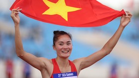 Quách Thị Lan lần đầu có tấm HCV nội dung cá nhân ở một kì SEA Games. Ảnh: DŨNG PHƯƠNG