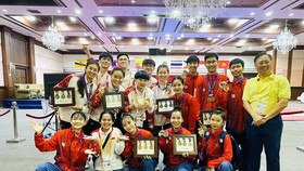 Đội taekwondo sinh viên Việt Nam đã có tấm HCV tại Thái Lan lần này. Ảnh: THANH HUY