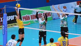 Bóng chuyền nữ Vĩnh Phúc (áo trắng) dự Đại hội thể thao toàn quốc năm nay. Ảnh: T.THẢO