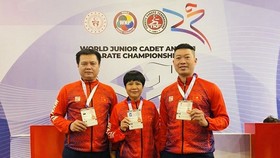 3 HLV của đội karate Việt Nam đã nhận bằng HLV thế giới. Ảnh: S.H.VŨ