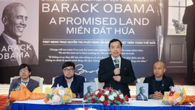 Ra mắt hồi ký “Miền đất hứa” của cựu Tổng thống Barack Obama 