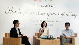 Cựu MC Minh Hương ra mắt sách truyền cảm hứng sống hạnh phúc