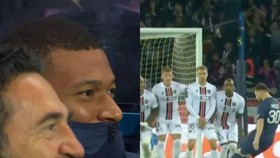 Khoảng khắc Mbappe chiêm ngưỡng 'tuyệt tác' của Messi