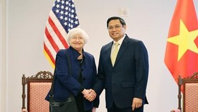 Vietnam seeks cooperation with US to develop healthy stock market
