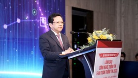 Nguyen Duc Hien, Deputy Head of the Central Economic Commission, is delivering his speech in the event (Photo: SGGP).