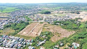 The 60-hectare project for a film studio in Quang Ngai City of Quang Ngai Province has been abandoned since 2008. (Photo: SGGP)