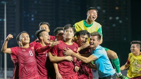 Tuyển U 22 Việt Nam quyết tâm thắng U 22 Việt Nam. Ảnh: Dũng Phương