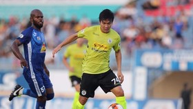 Cầu thủ trẻ Trương Văn Thái Quý tiếp tục tìm được chỗ đứng trong đội hình chính Hà Nội FC. Ảnh: TỊNH ĐẾ