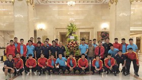 Đội tuyển Việt Nam khi về đến khách sạn 
