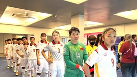 Huỳnh Như và các đồng đội có 90 phút đầy cống hiến trong cuộc so tài với Hàn Quốc
