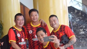 HLV Trương Việt Hoàng sẽ cùng chung mái nhà bóng đá TPHCM cùng Lê Huỳnh Đức