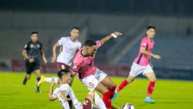 CLB TPHCM và Hà Tĩnh cùng bị sức ép từ đội cuối bảng CLB Sài Gòn