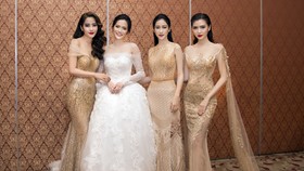 Bốn nữ hoàng sắc đẹp Việt làm vedette thời trang