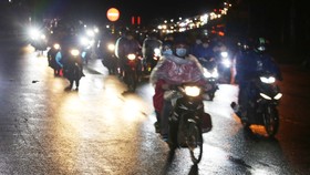Đồng Nai hộ tống hơn 900 công nhân đi xe máy về Đắk Lắk